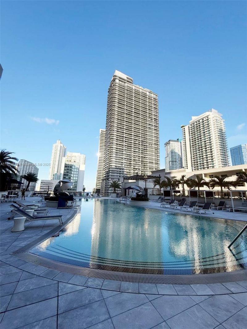 999 SW 1st Ave, Unit 2611, Miami, FL 33130 Photo