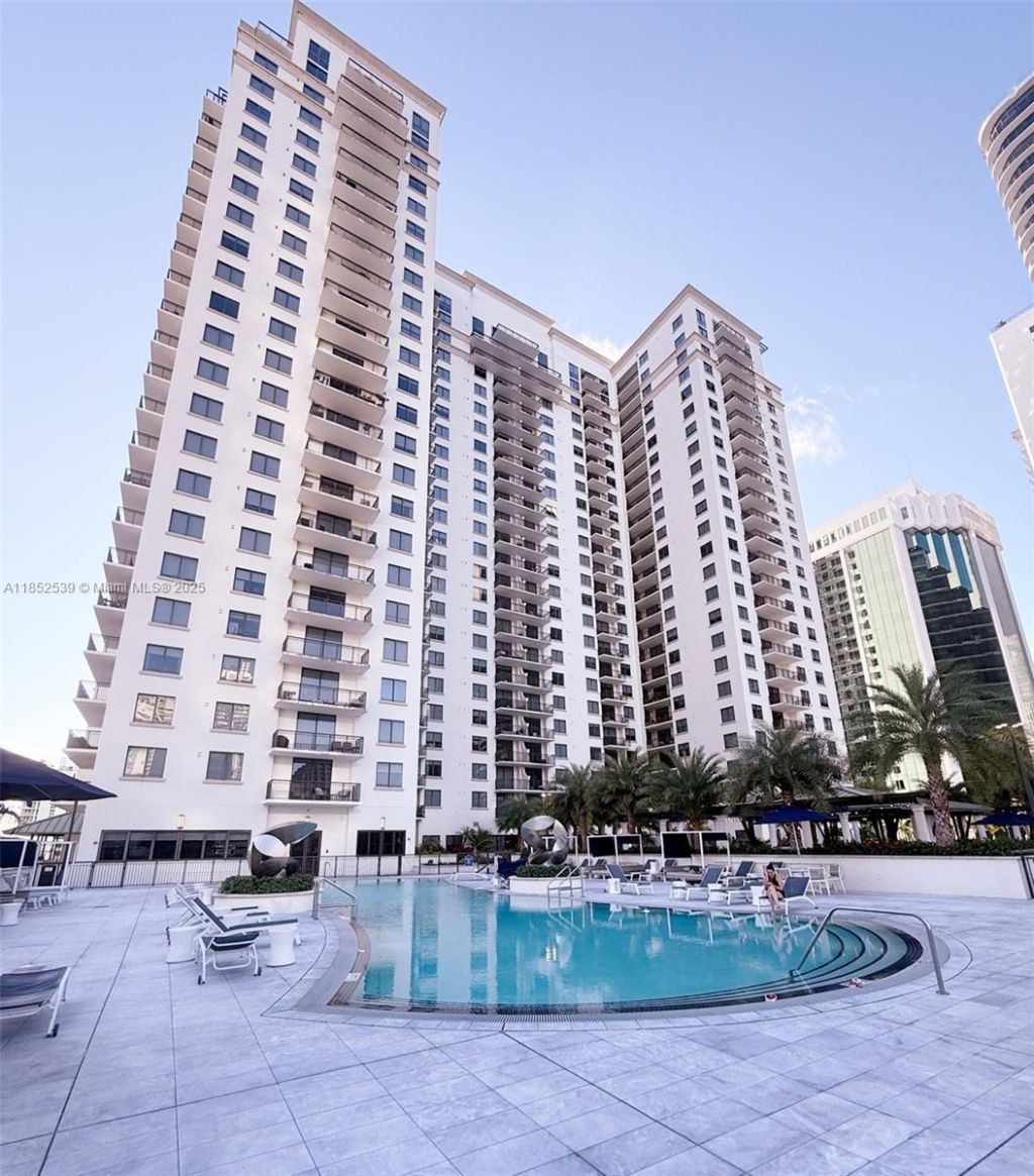 999 SW 1st Ave, Unit 2611, Miami, FL 33130 Photo