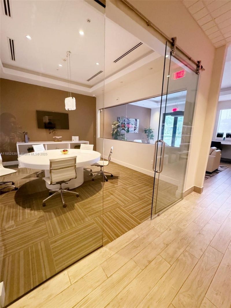 999 SW 1st Ave, Unit 2611, Miami, FL 33130 Photo