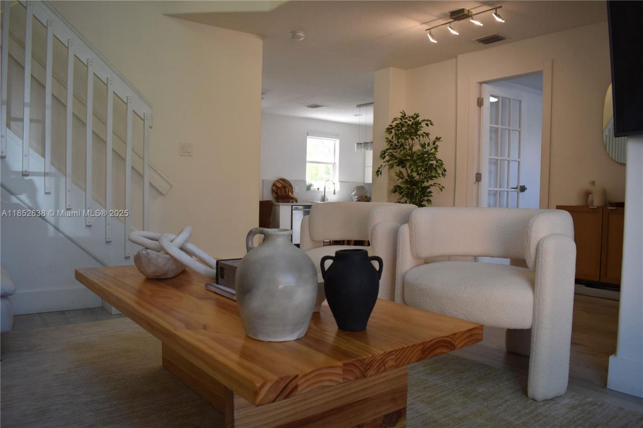 5189 NW 108th Path, Doral, FL 33178 Photo