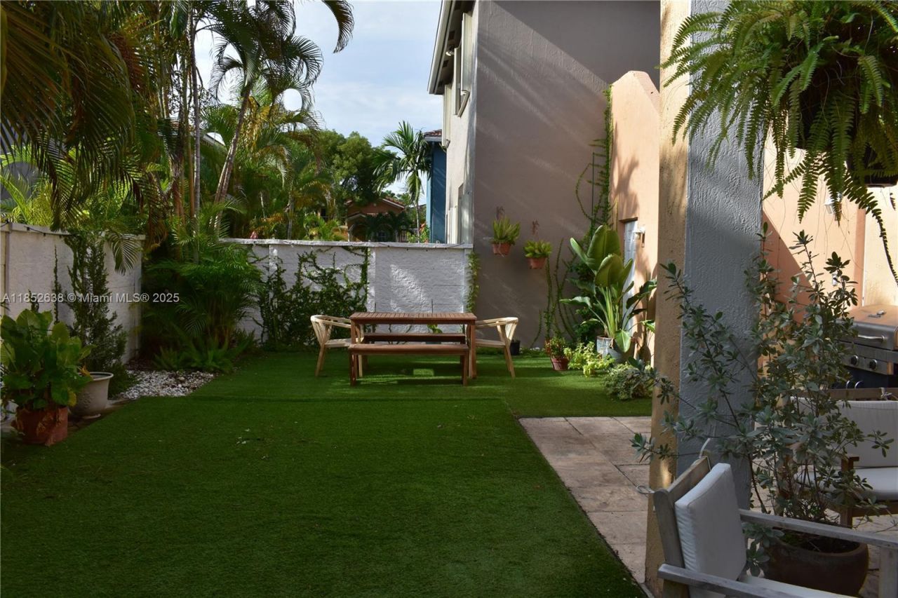 5189 NW 108th Path, Doral, FL 33178 Photo