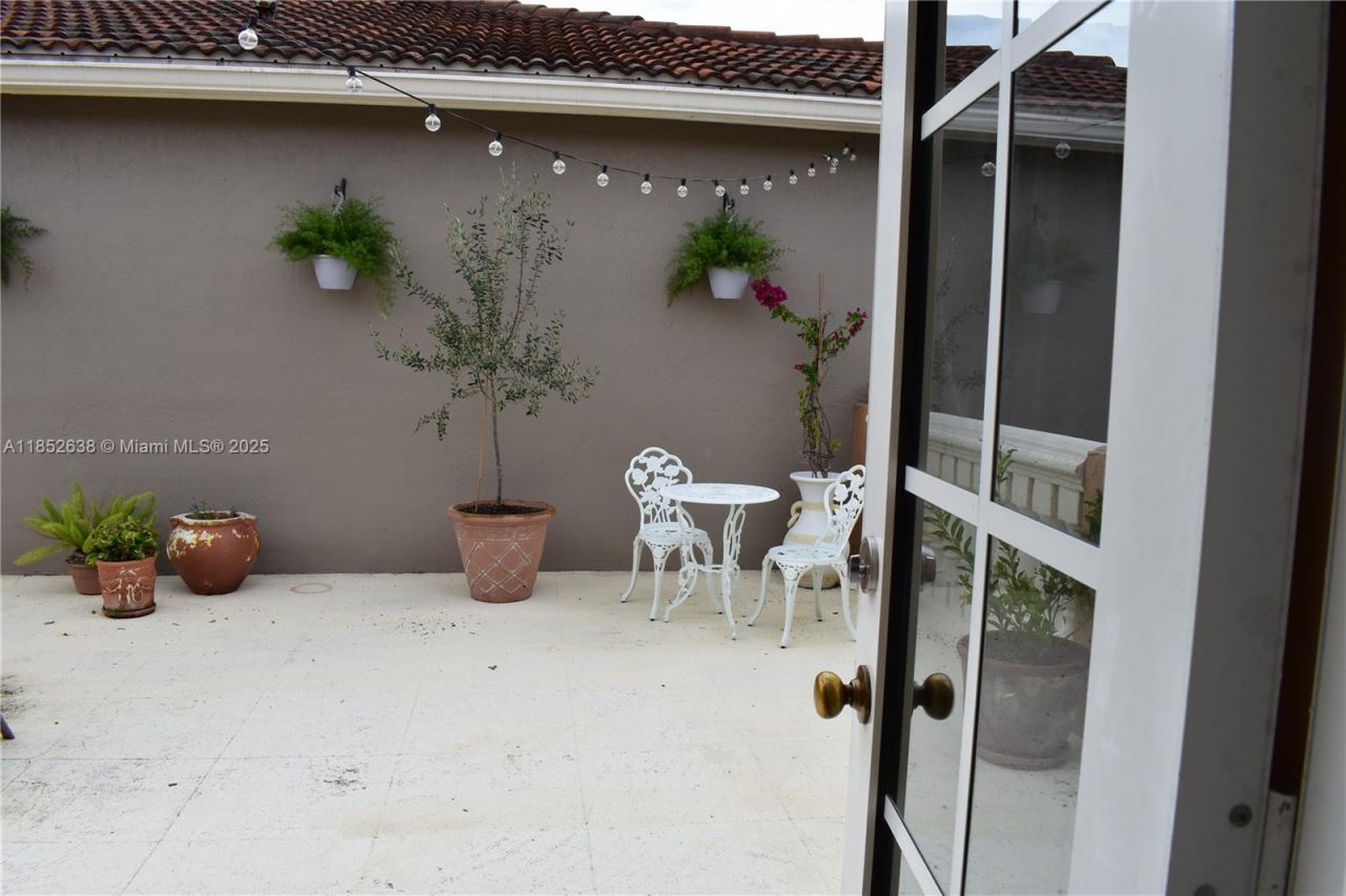 5189 NW 108th Path, Doral, FL 33178 Photo