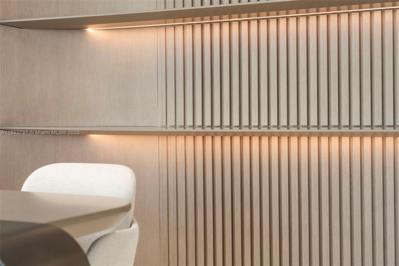 300 Biscayne Boulevard Way, Unit 3807W, Miami, FL 33131 Photo