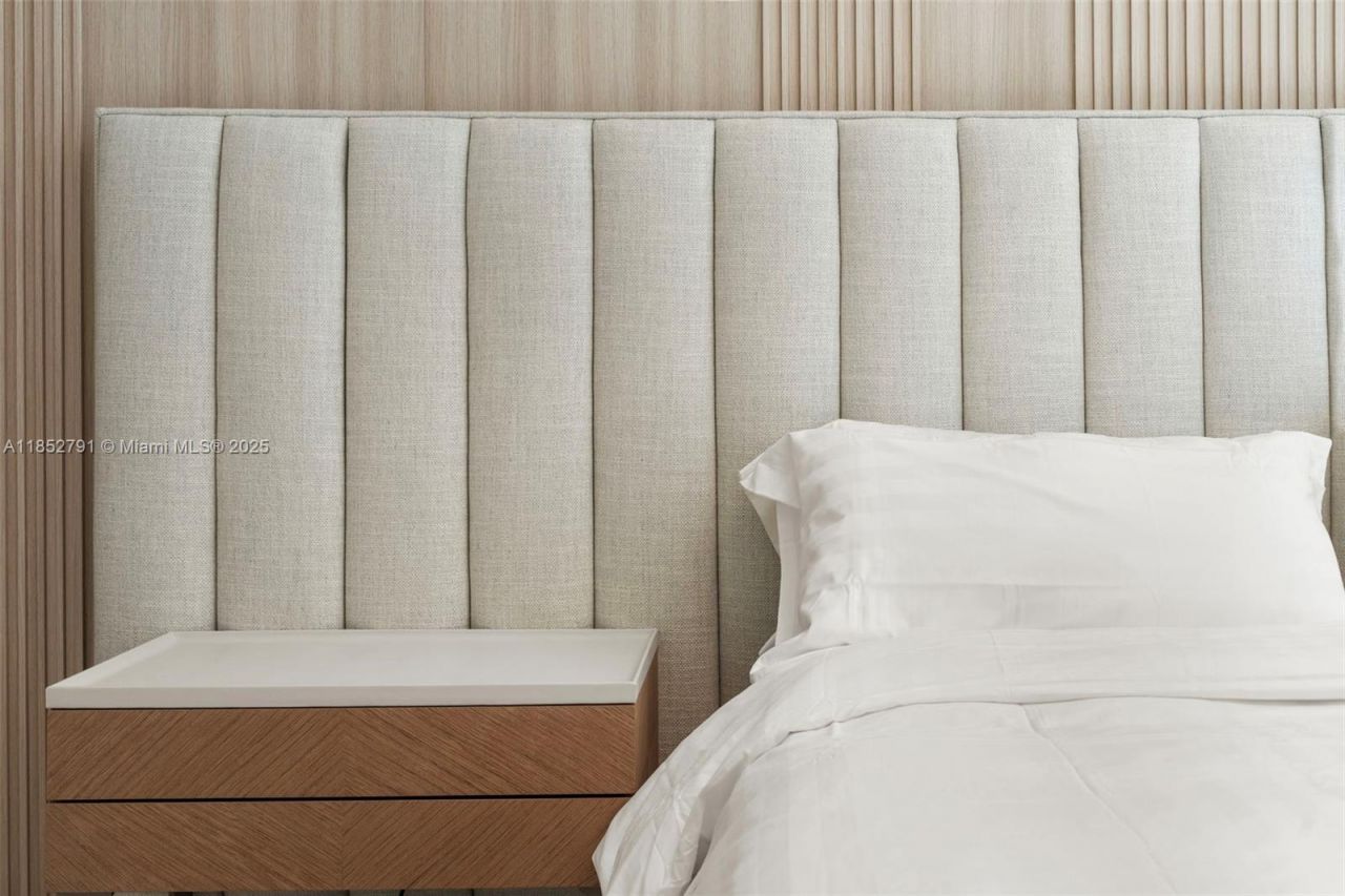 300 Biscayne Boulevard Way, Unit 3807W, Miami, FL 33131 Photo