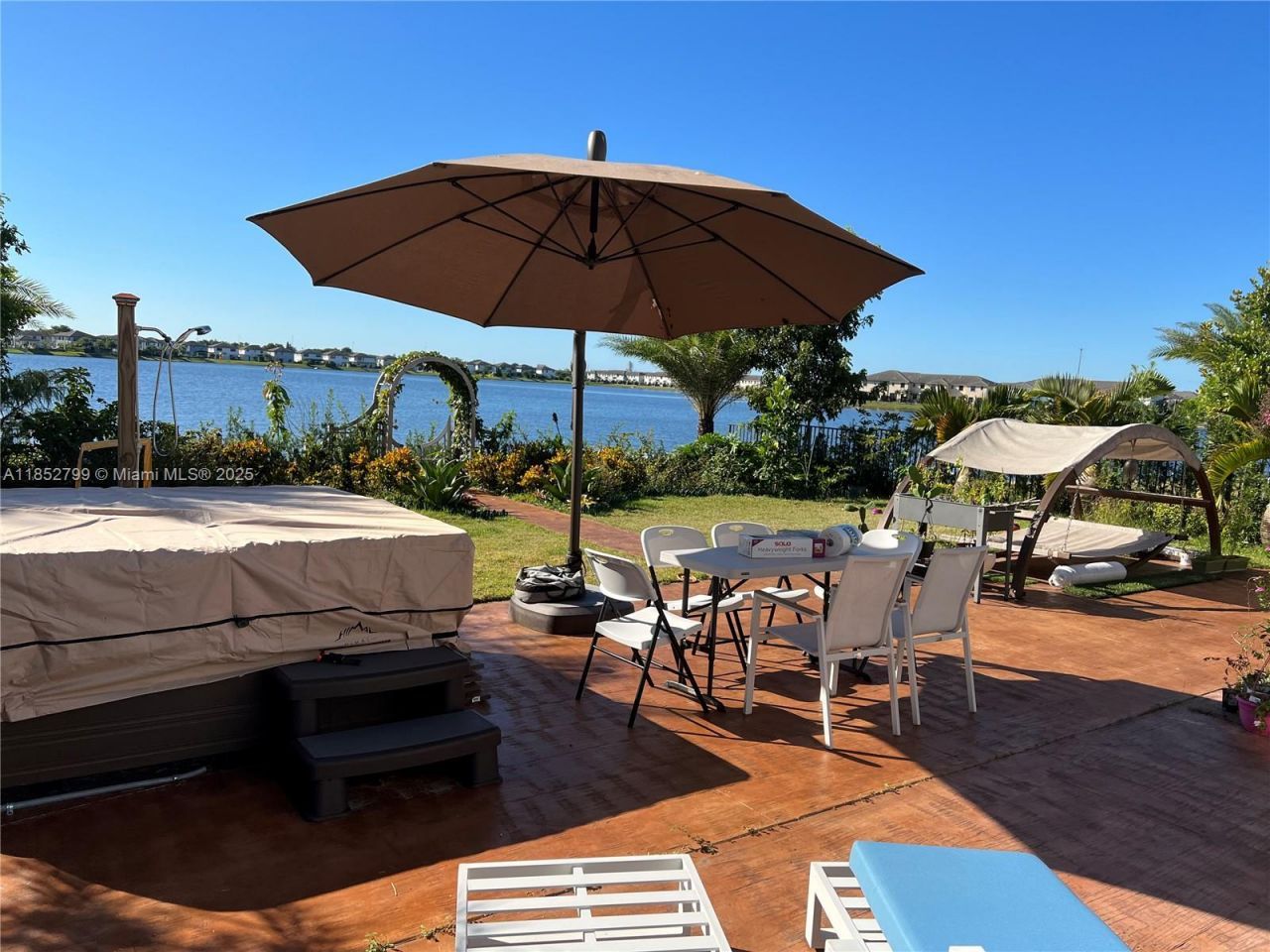 8910 NW 160th Ter, Miami Lakes, FL 33018 Photo