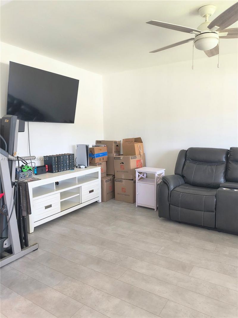 6890 SW 27 Street, Miami, FL 33155 Photo