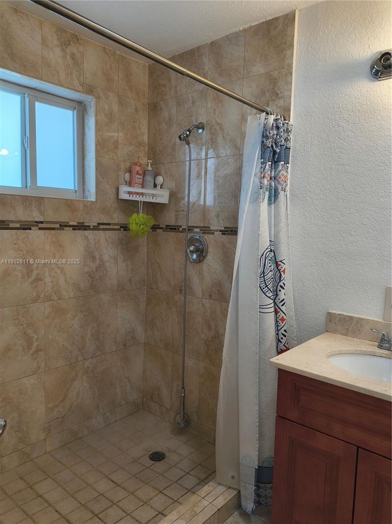 6890 SW 27 Street, Miami, FL 33155 Photo