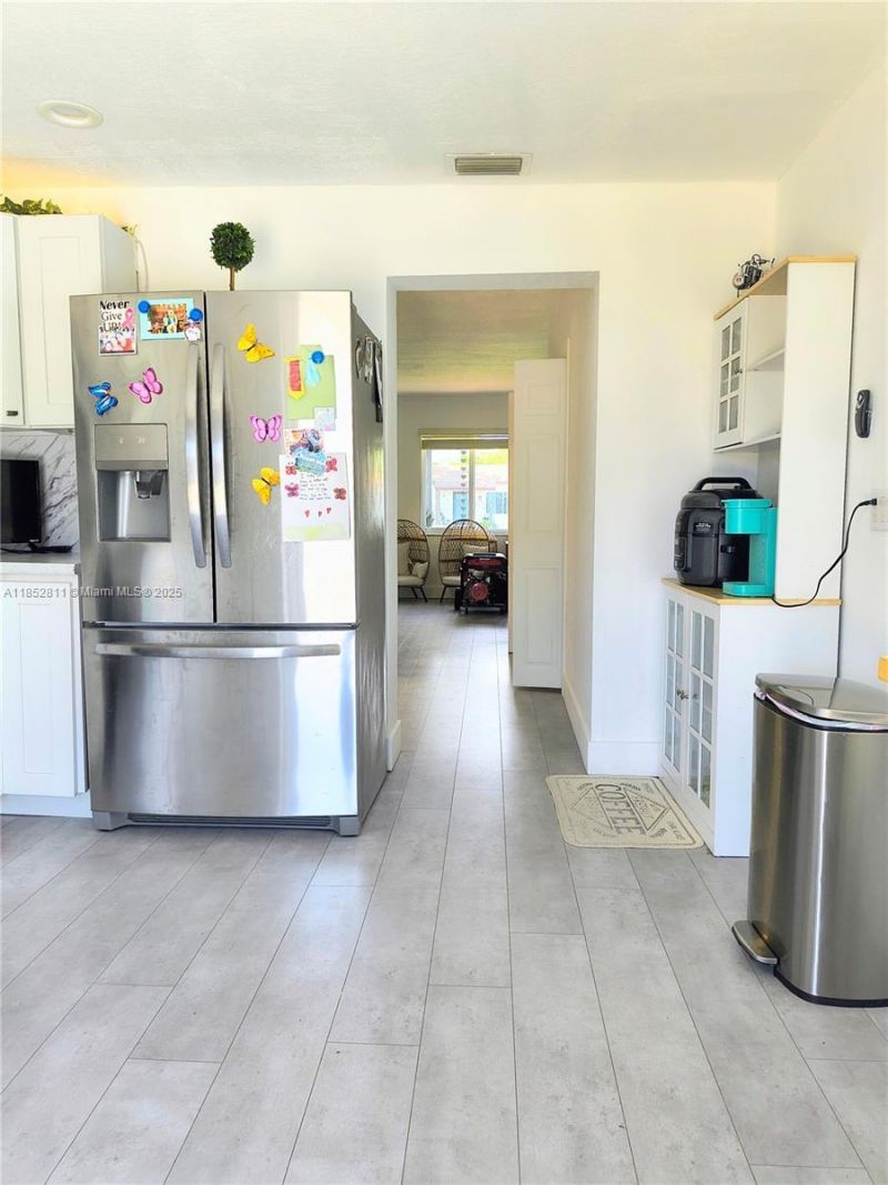 6890 SW 27 Street, Miami, FL 33155 Photo