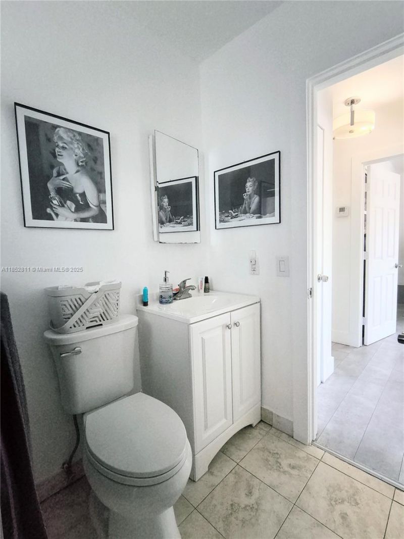 6890 SW 27 Street, Miami, FL 33155 Photo