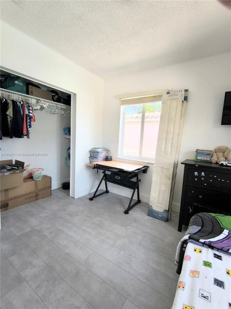 6890 SW 27 Street, Miami, FL 33155 Photo