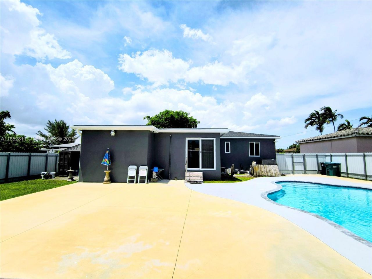 6890 SW 27 Street, Miami, FL 33155 Photo