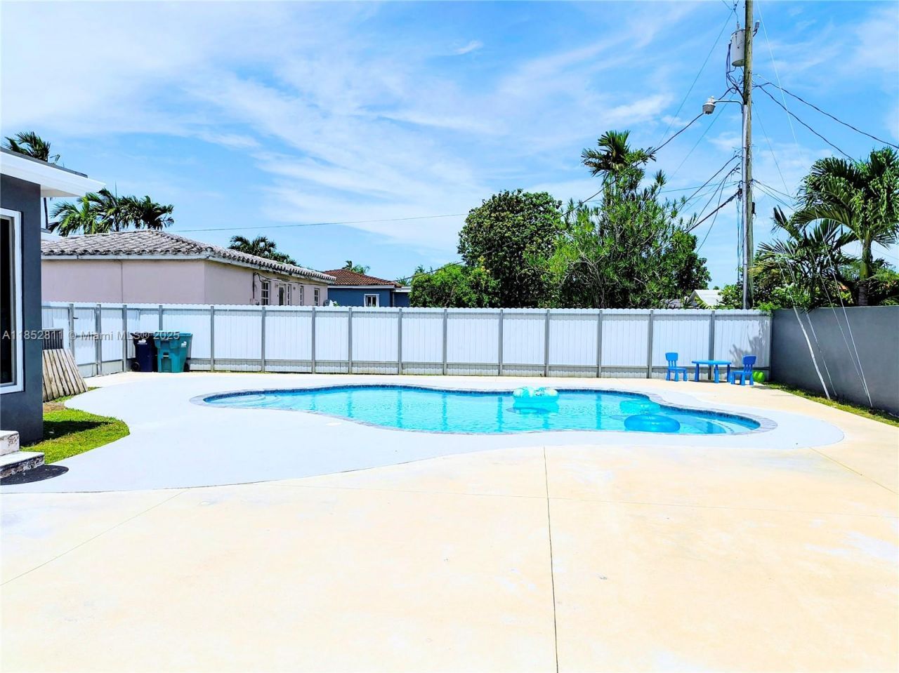 6890 SW 27 Street, Miami, FL 33155 Photo