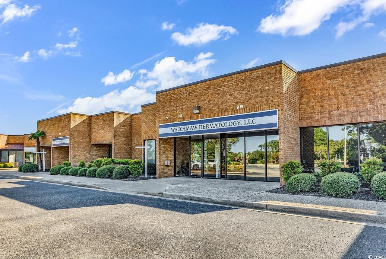 917/919 Medical Circle, Myrtle Beach, SC 29572 Main Photo