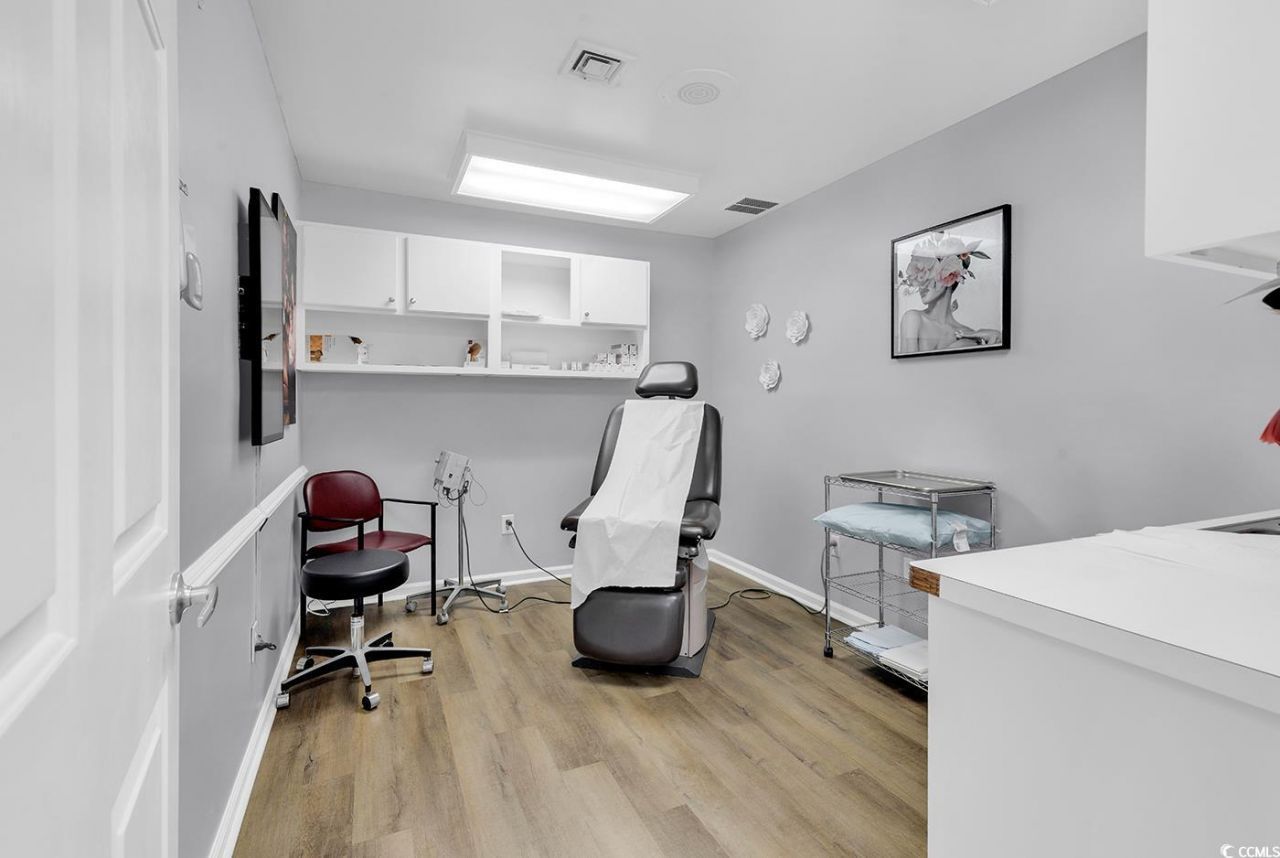 917/919 Medical Circle Photo 16