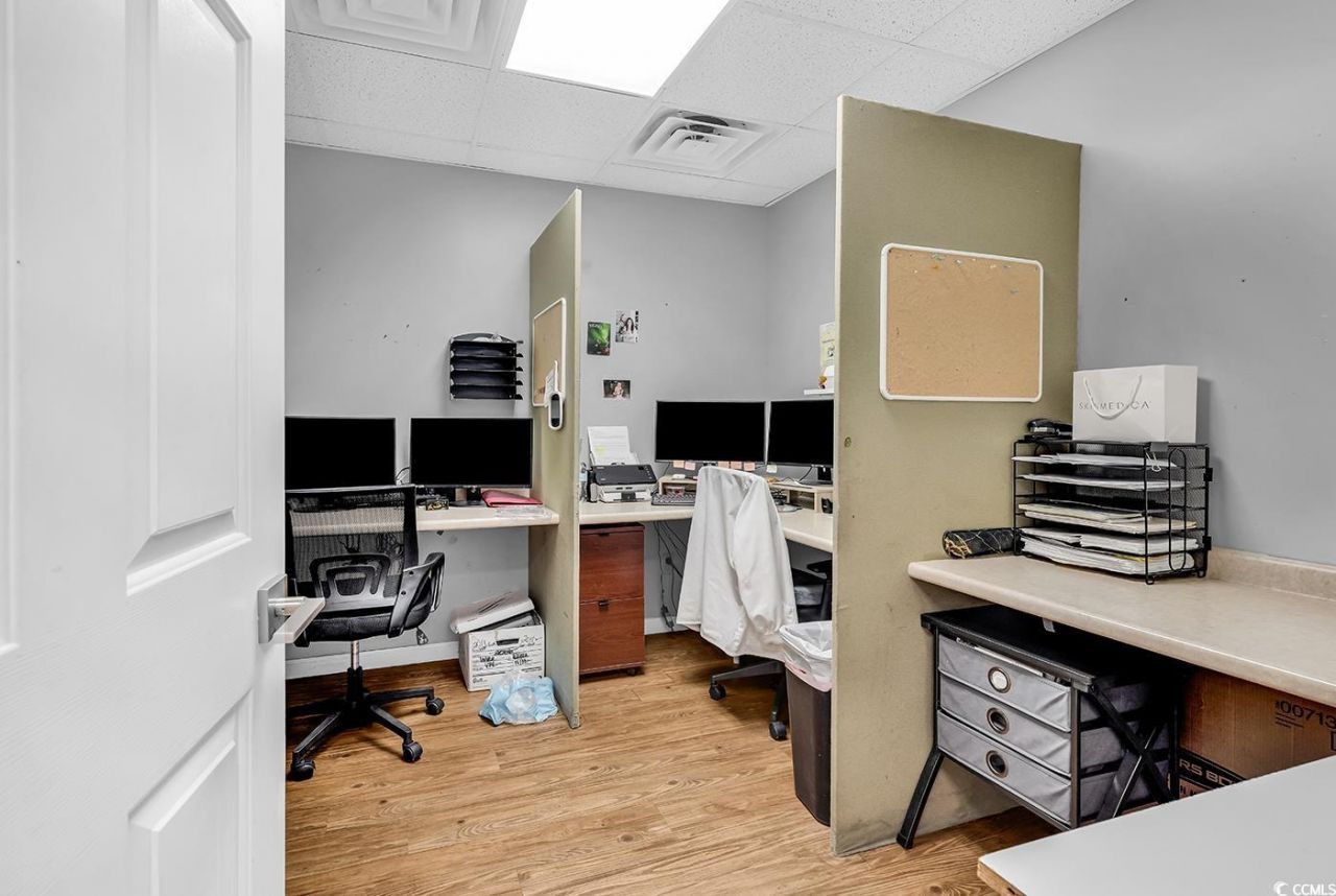 917/919 Medical Circle Photo 26