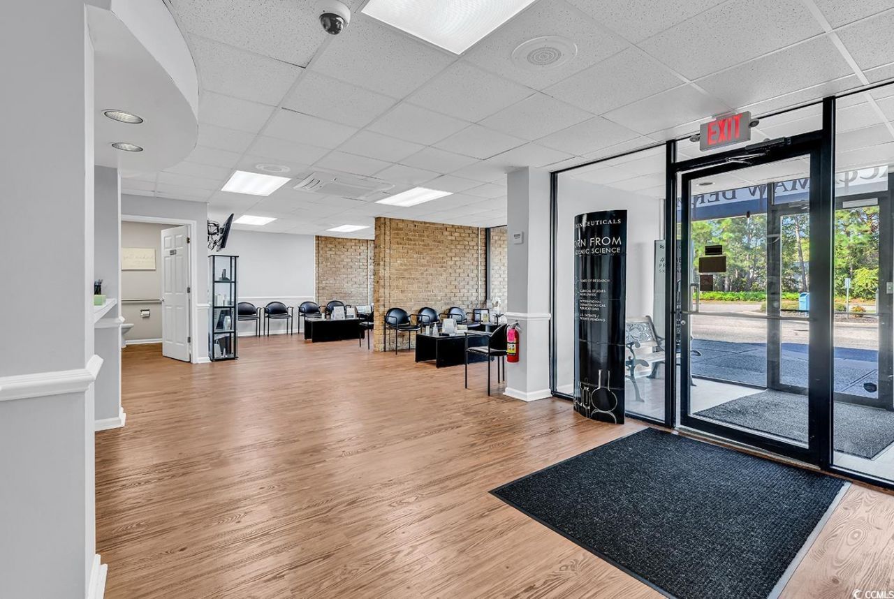 917/919 Medical Circle Photo 3