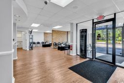 917/919 Medical Circle photo 4