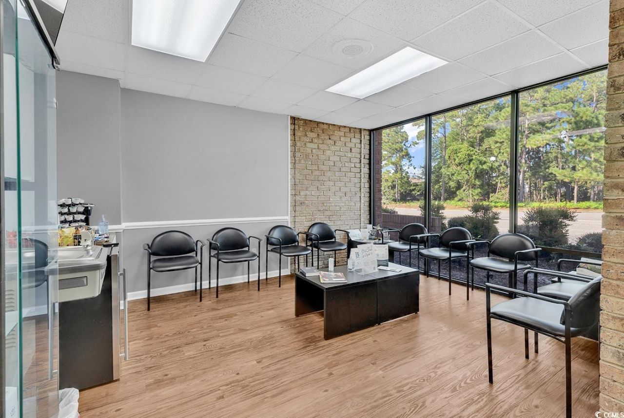 917/919 Medical Circle Photo 6