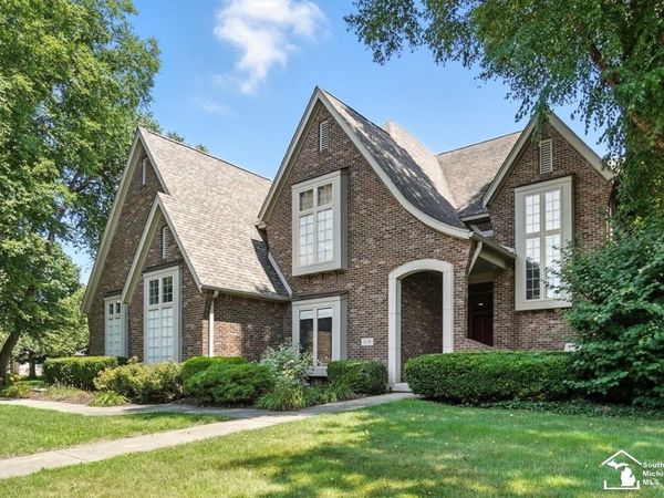 510 Ave De Lafayette Avenue, Monroe, MI 48162