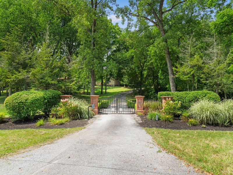 5455 Plantation Road, Sunbury, OH 43074 Photo 2