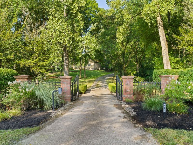 5455 Plantation Road, Sunbury, OH 43074 Photo 3