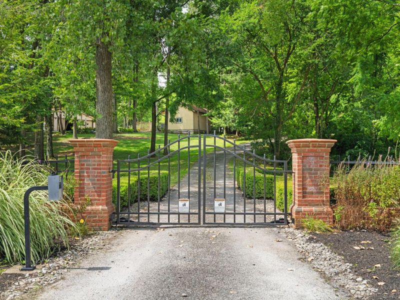 5455 Plantation Road, Sunbury, OH 43074 Photo 3