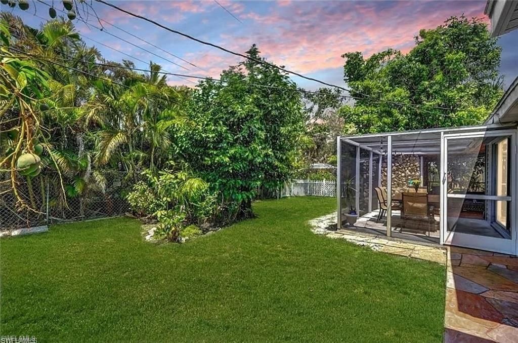 2047 Harbor Ln, Naples, FL 34104 Photo