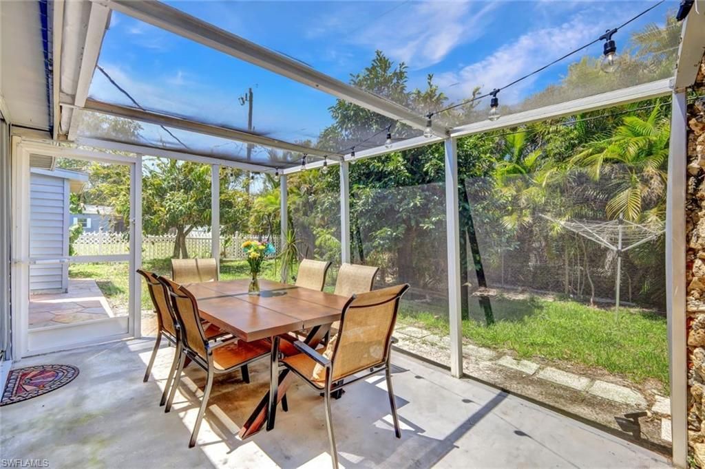 2047 Harbor Ln, Naples, FL 34104 Photo