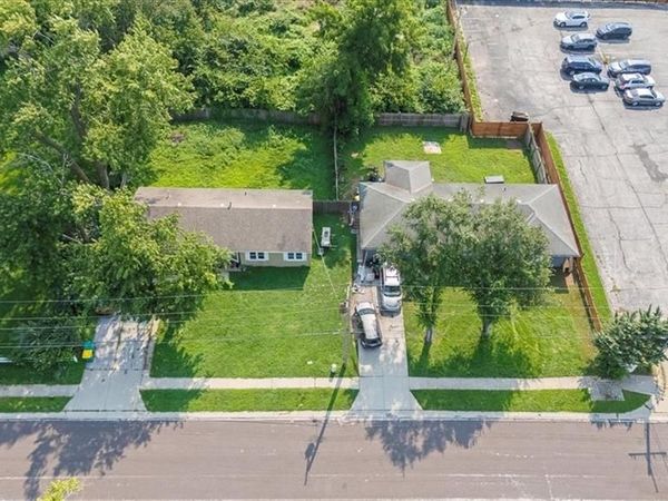 8231 Travis Street, Overland Park, KS 66204