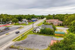 295 N Church Street photo 4