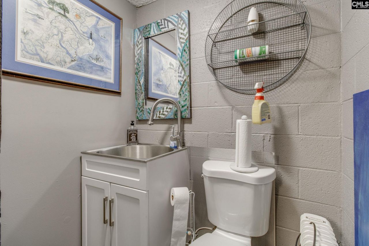 295 N Church Street Photo 26