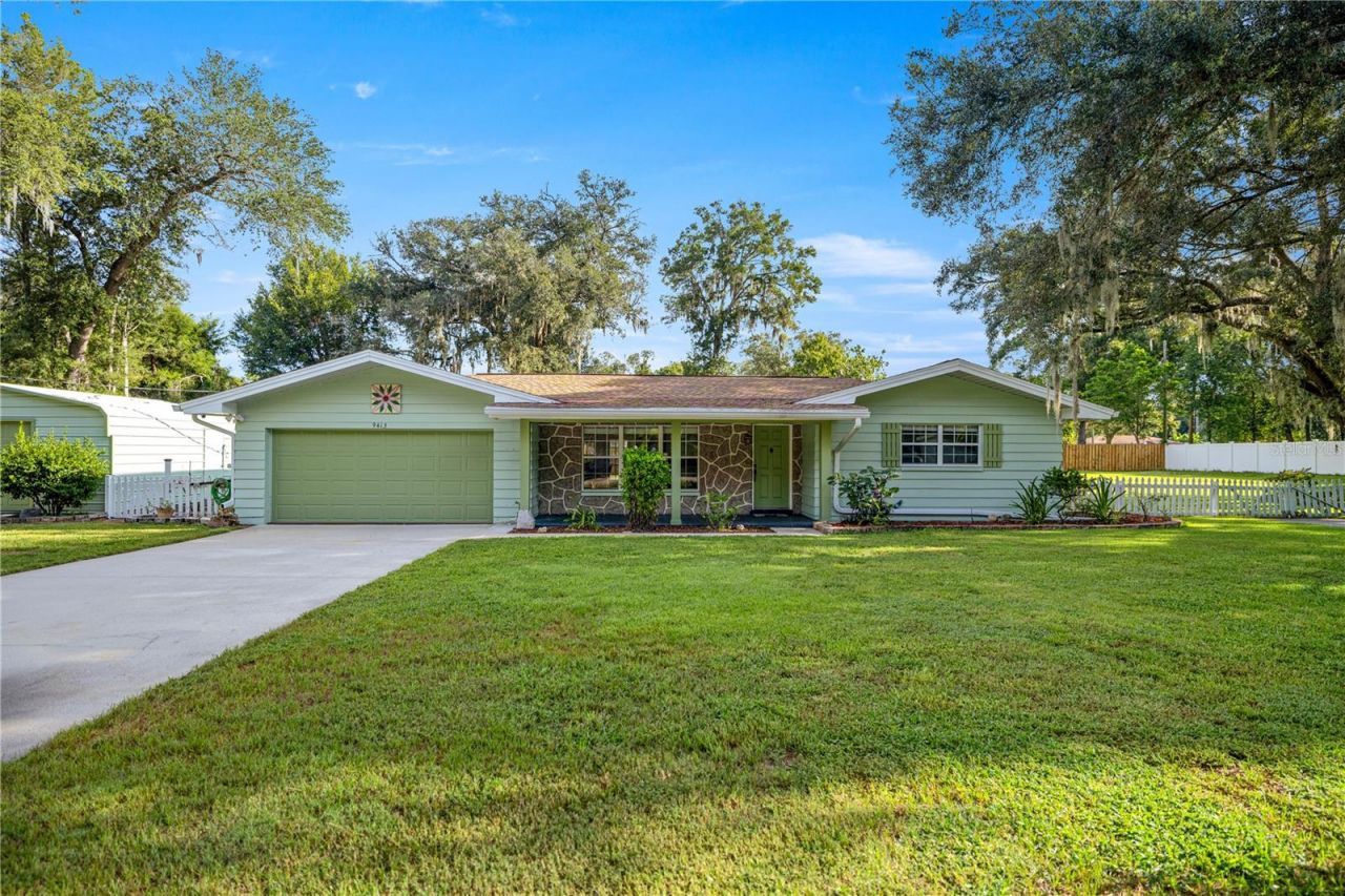 9415 W Green Bay Lane, Crystal River, FL 34428 Main Photo