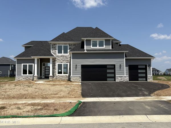 122 Wellington Place, Perrysburg, OH 43551