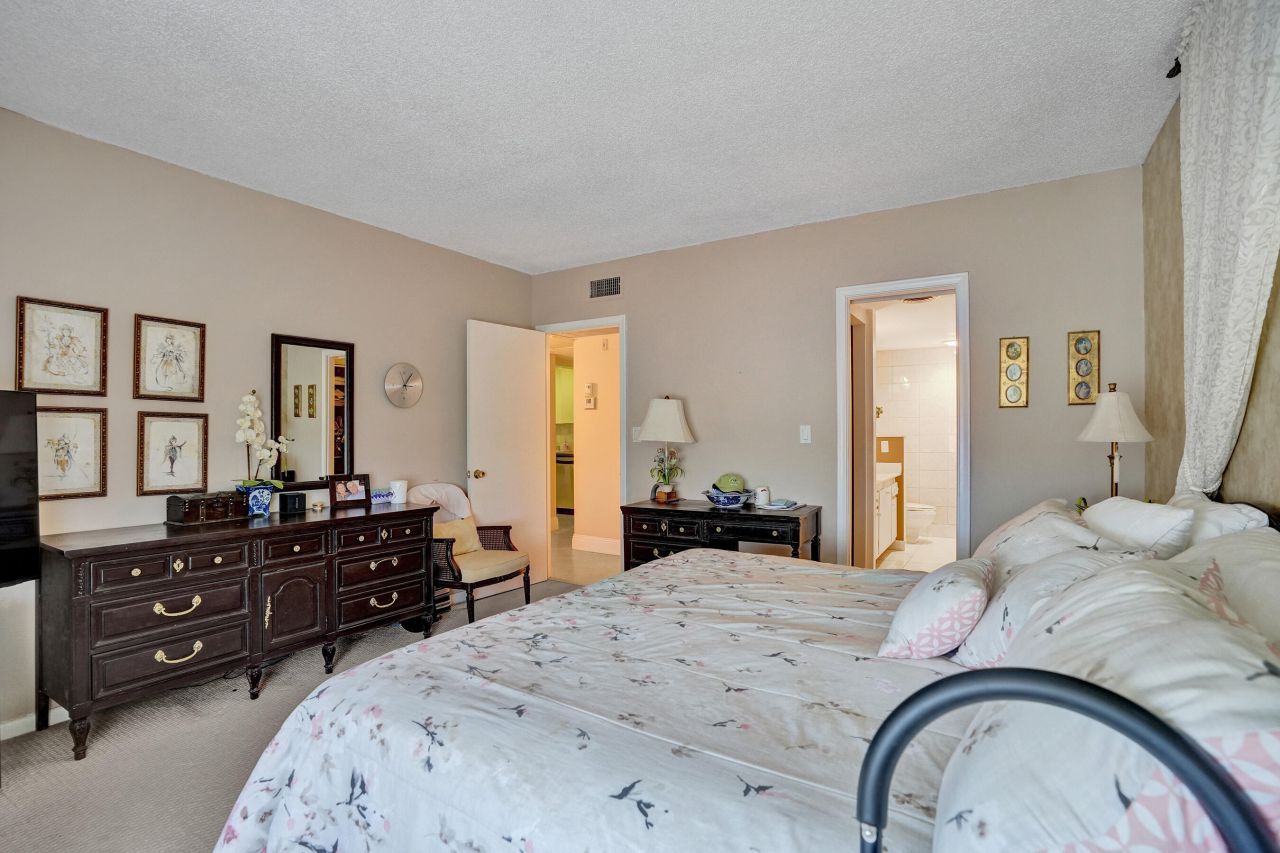 250 NE 20th Street, Unit 5060, Boca Raton, FL 33431 Photo