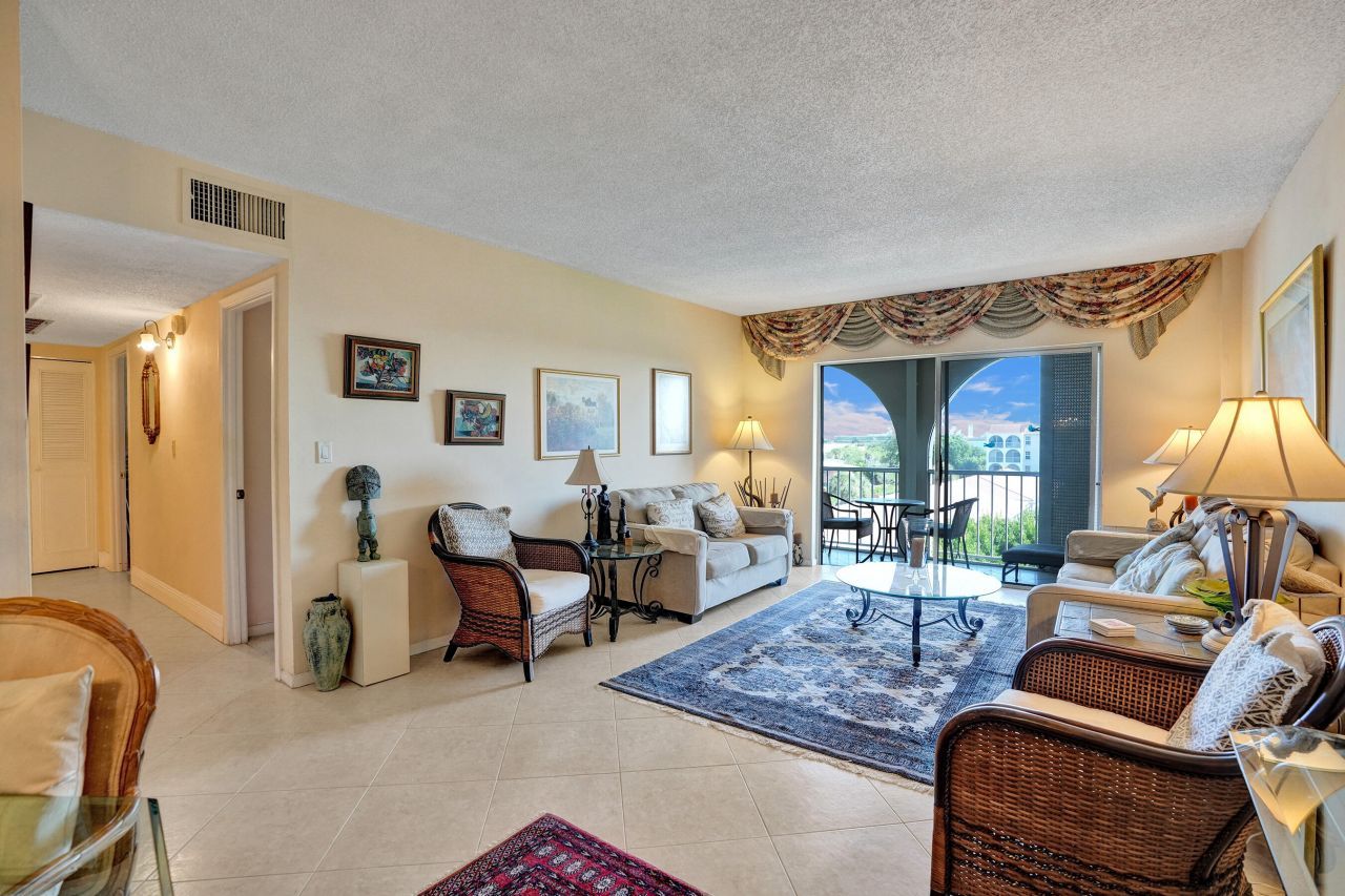 250 NE 20th Street, Unit 5060, Boca Raton, FL 33431 Photo