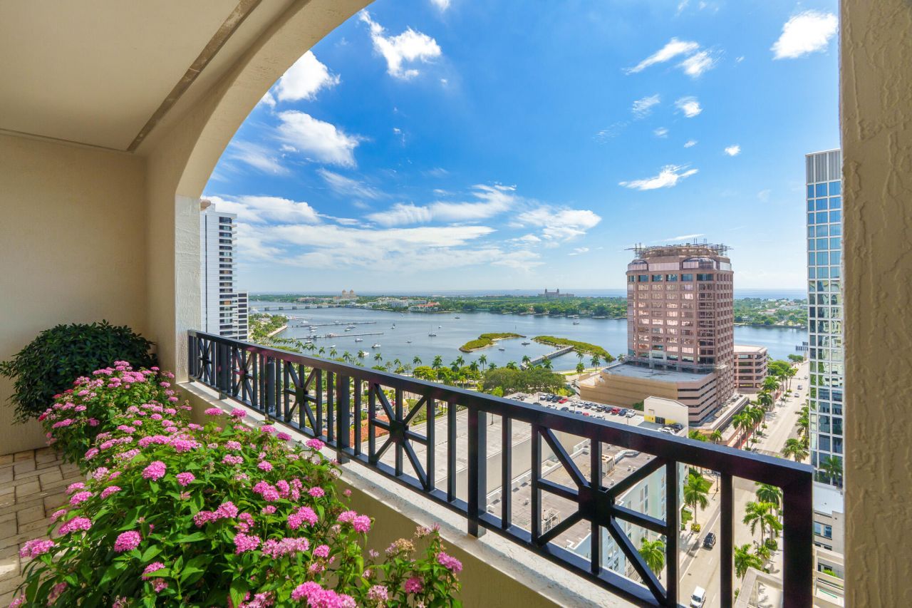 801 S Olive 1011 Avenue, Unit 1011, West Palm Beach, FL 33401 Photo