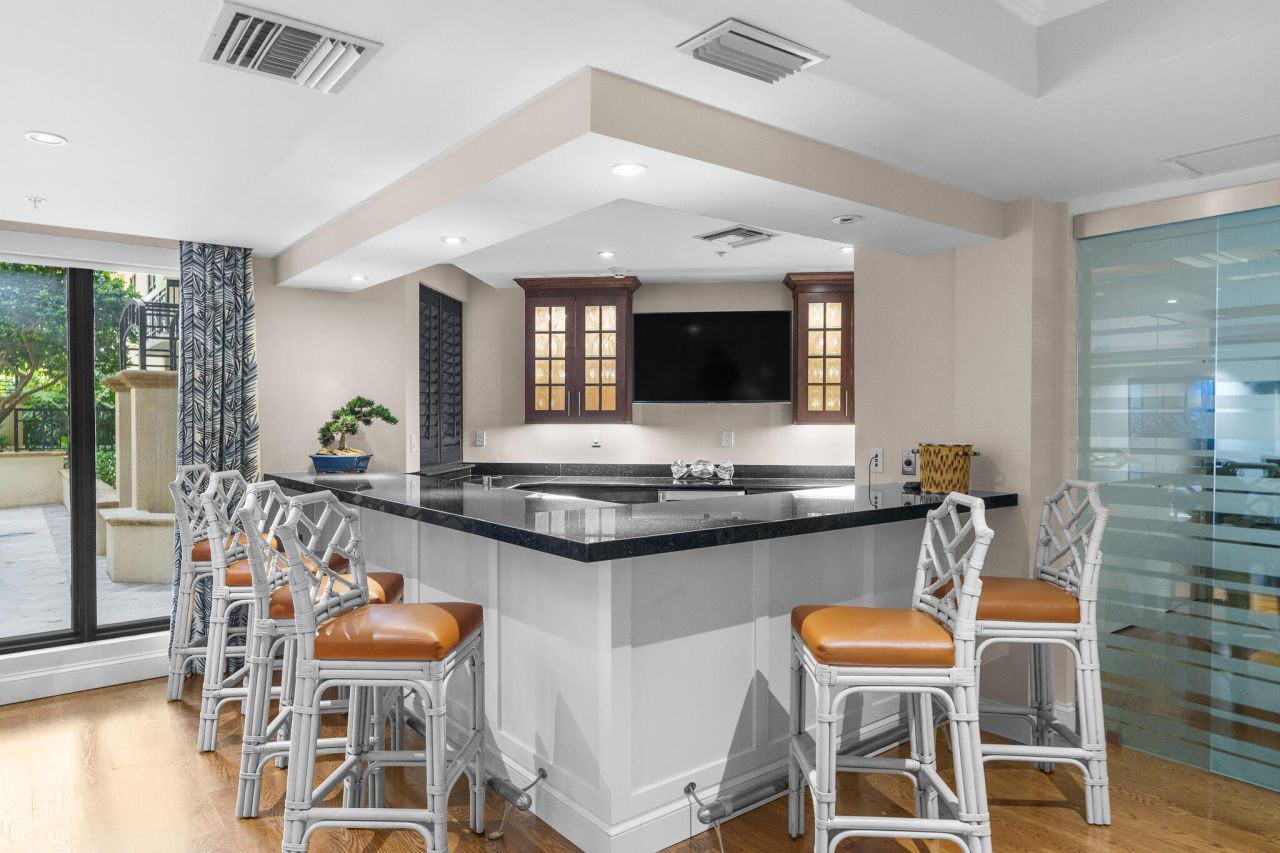 801 S Olive 1011 Avenue, Unit 1011, West Palm Beach, FL 33401 Photo