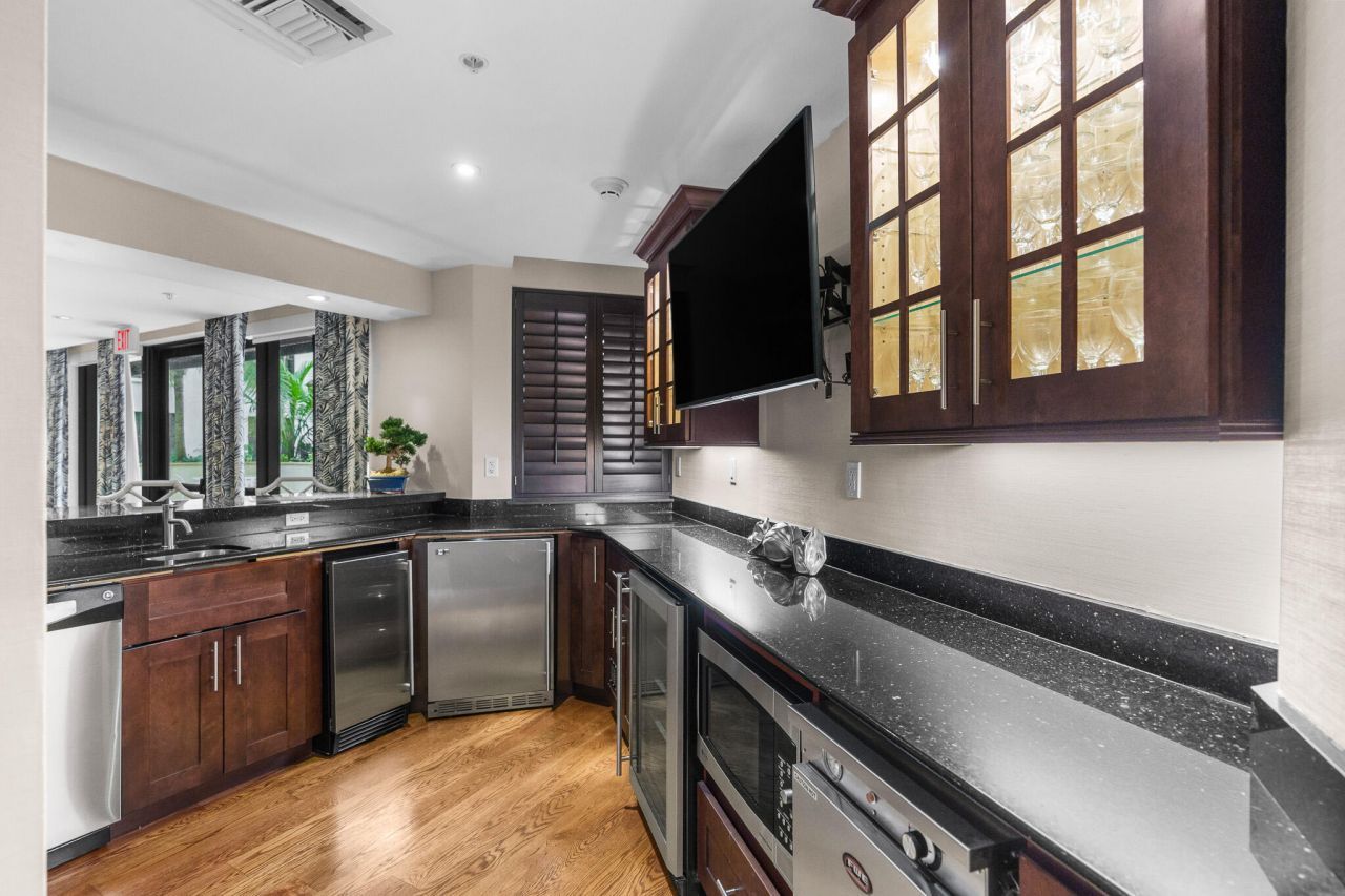 801 S Olive 1011 Avenue, Unit 1011, West Palm Beach, FL 33401 Photo