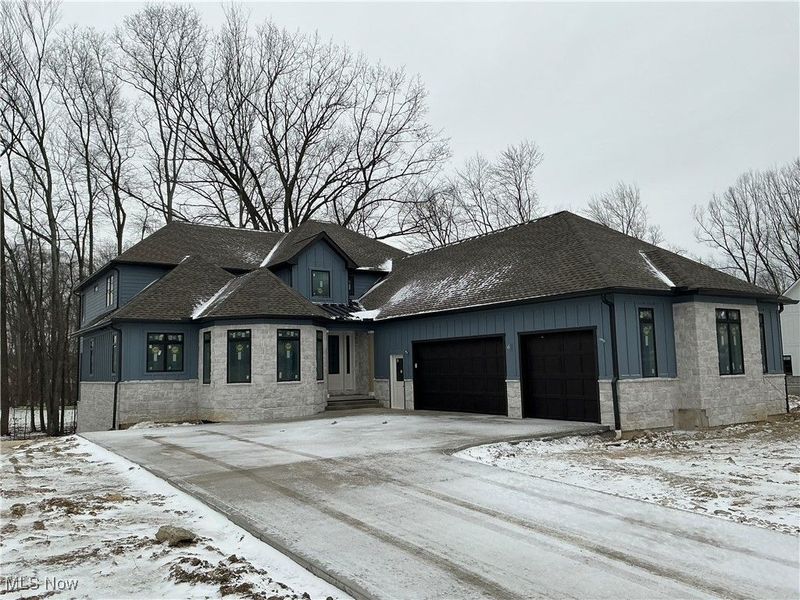 830 Club Drive W, Aurora, OH 44202 Photo 3