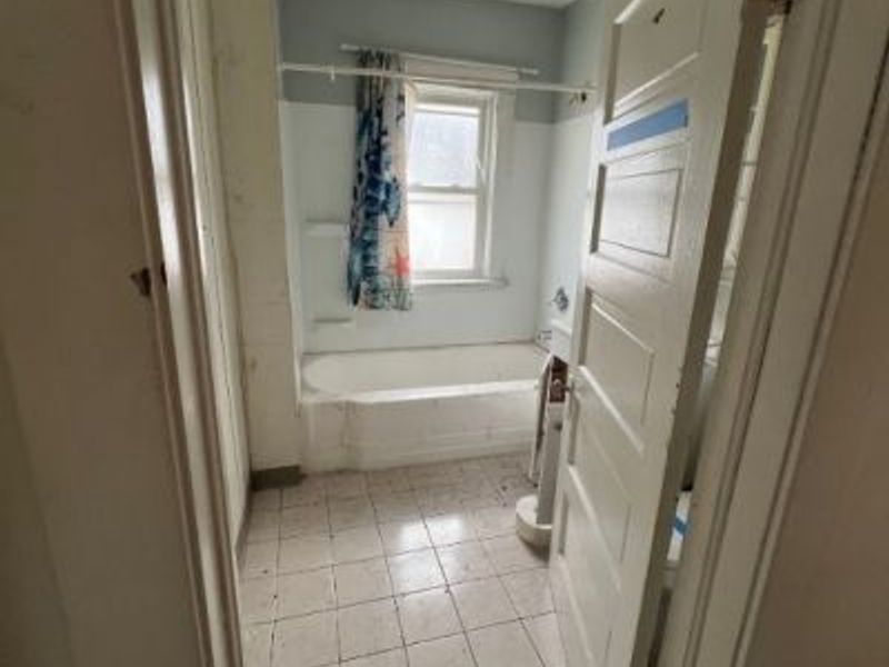 9618 Raymond Avenue, Cleveland, OH 44104 Photo 2