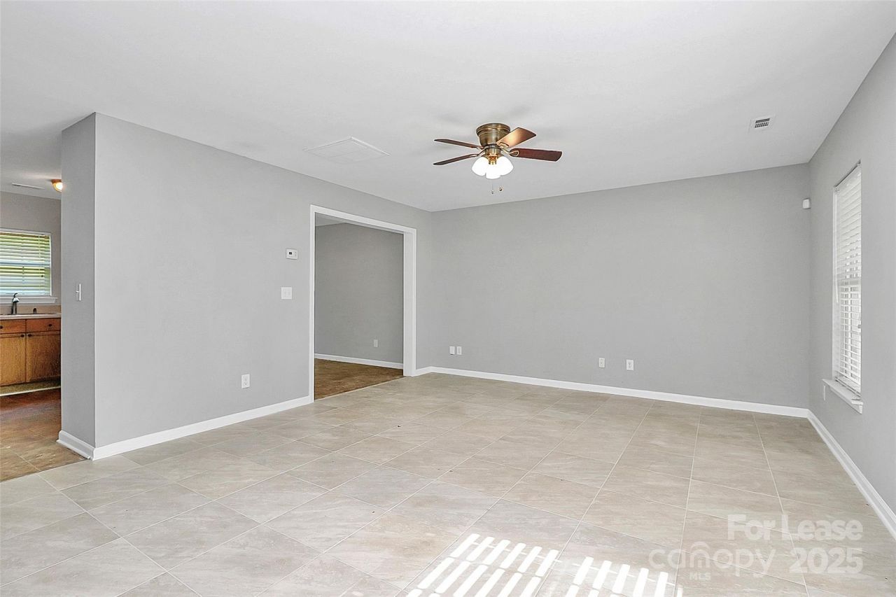 5750 Laborde Avenue, Charlotte, NC 28269 Main Photo