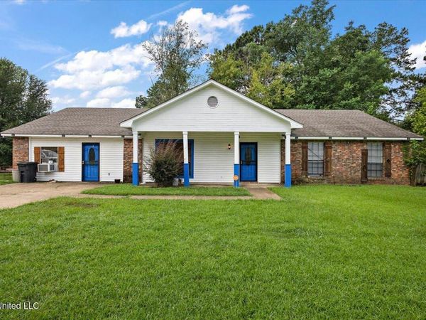 5001 Raintree Drive, Byram, MS 39272