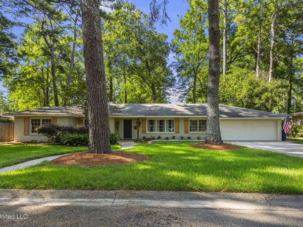5235 Hialeah Drive, Jackson, MS 39211
