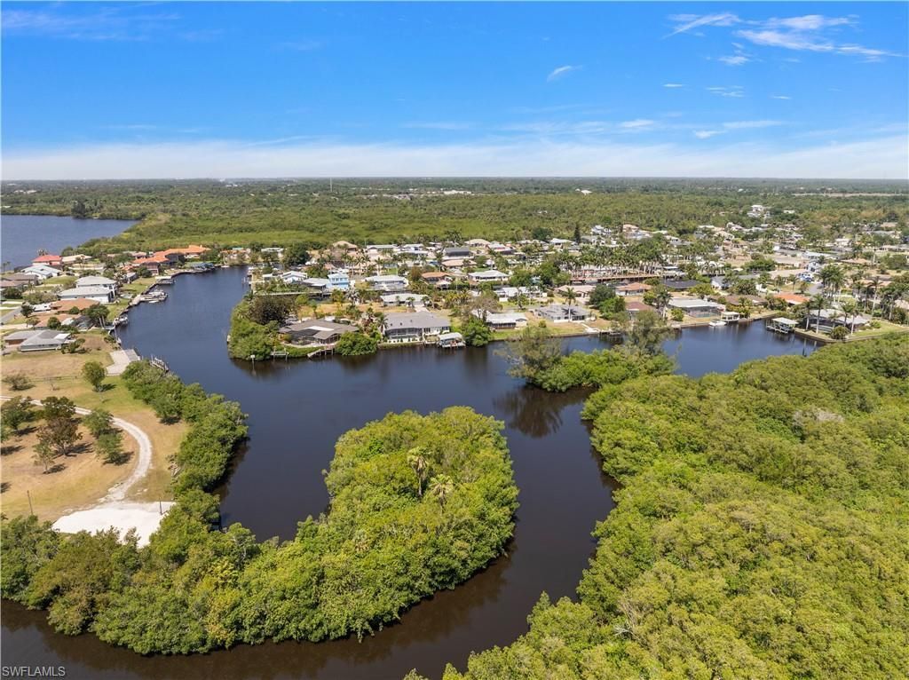 2215 Channel Way, North Fort Myers, FL 33917 Photo