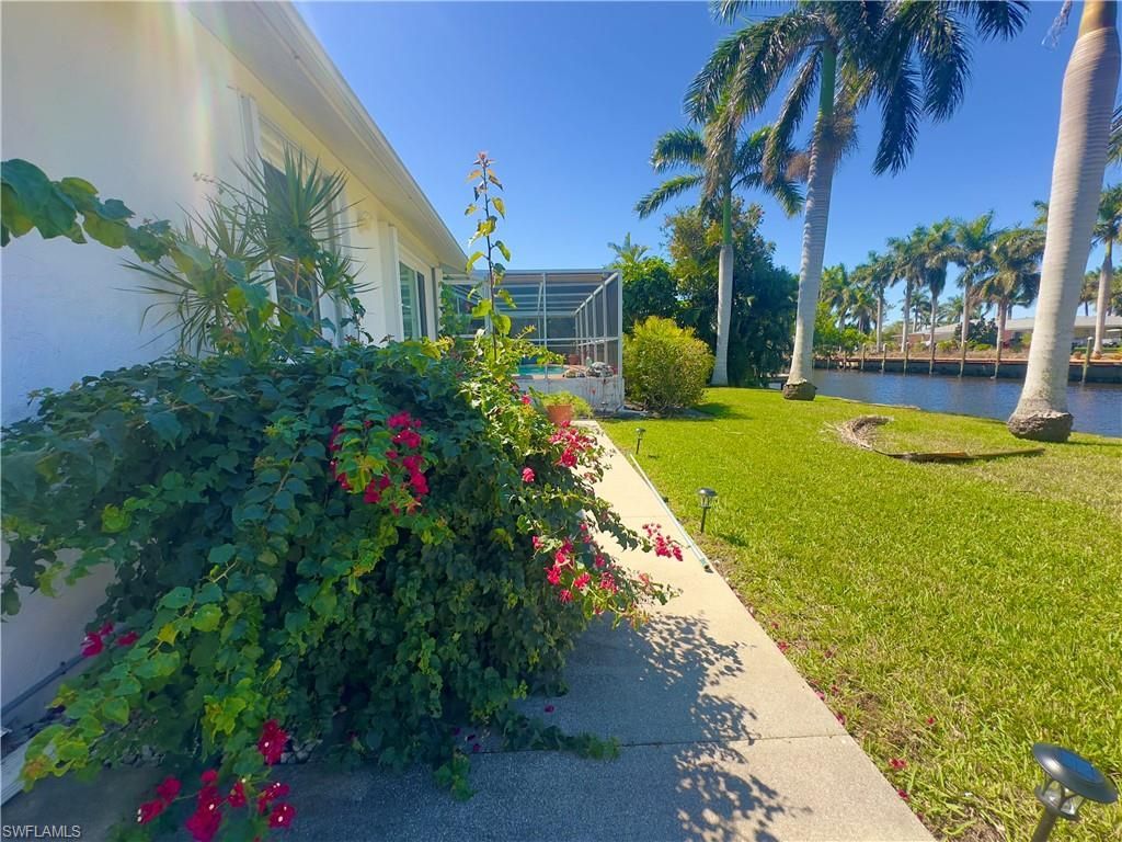 2215 Channel Way, North Fort Myers, FL 33917 Photo