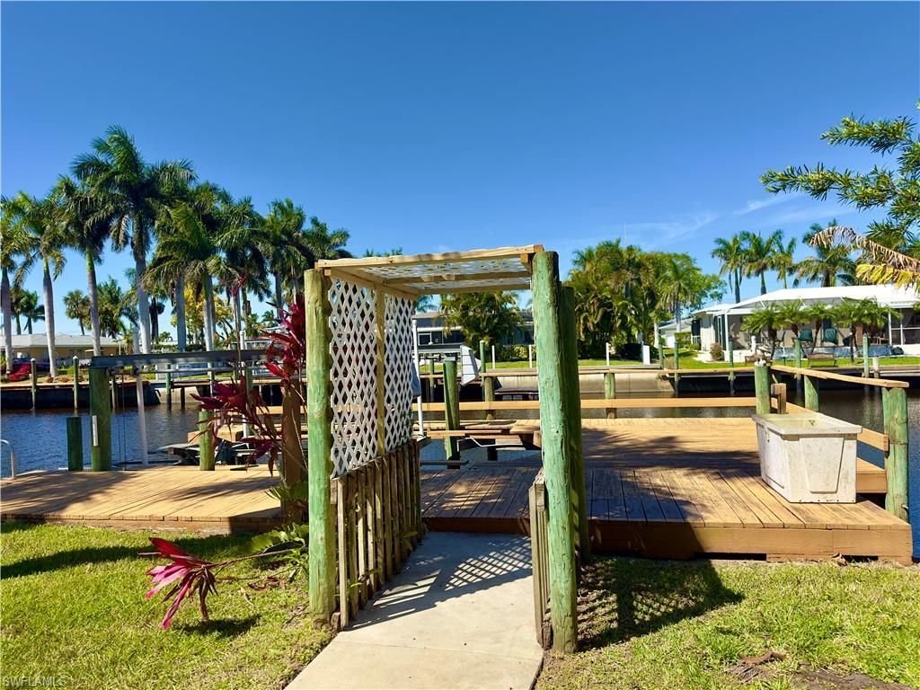 2215 Channel Way, North Fort Myers, FL 33917 Photo