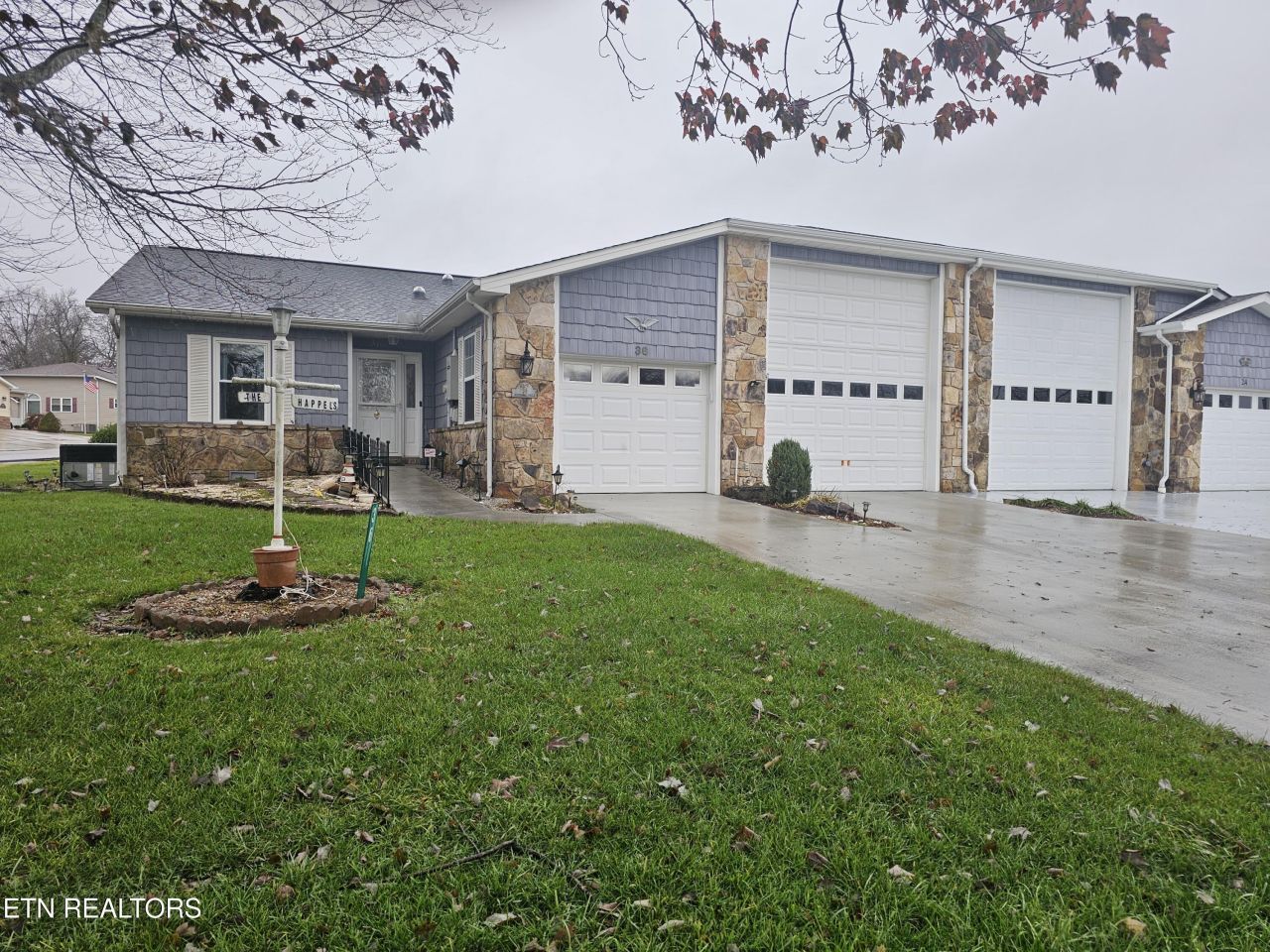 36 White Oak Circle, Crossville, TN 38555 Main Photo