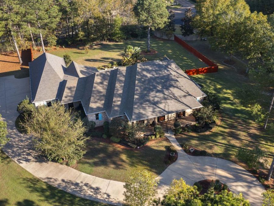 Property Image 100