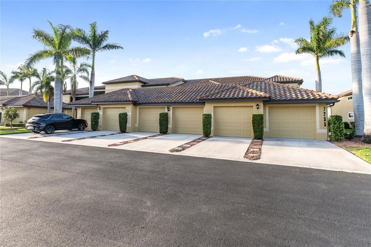 7235 River Hammock Drive, Unit 103, Bradenton, FL 34212 Photo