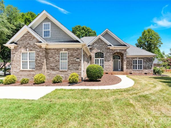 267 Spring Run Drive, Mooresville, NC 28117